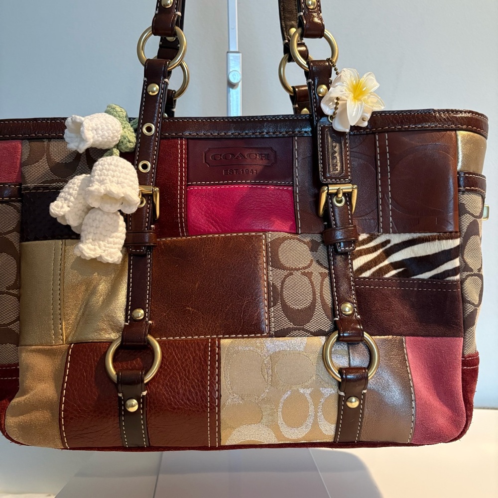 SOLD!! Coach brown multicolor holiday leather tote bag with zebra print - Picture 2 of 10